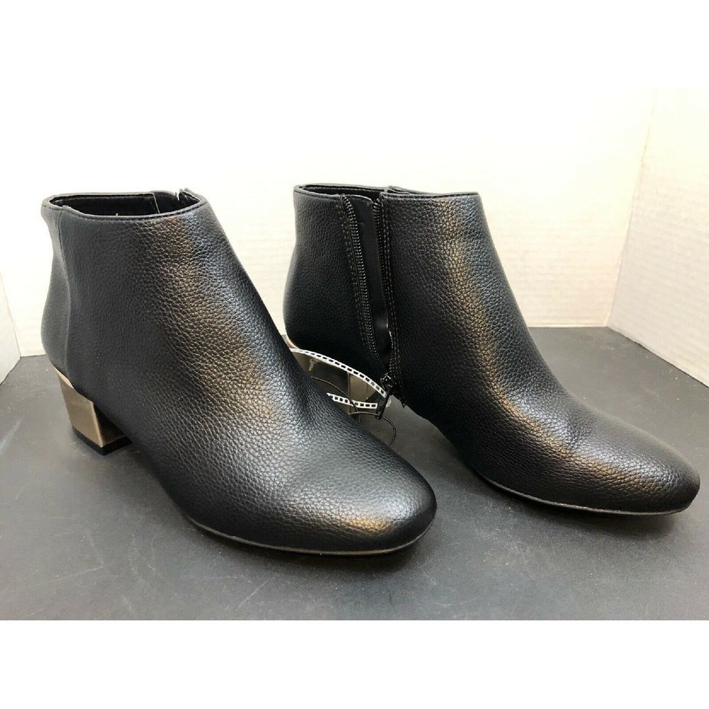 Marc New York Black Leather Boots Size 6 Gold Heel